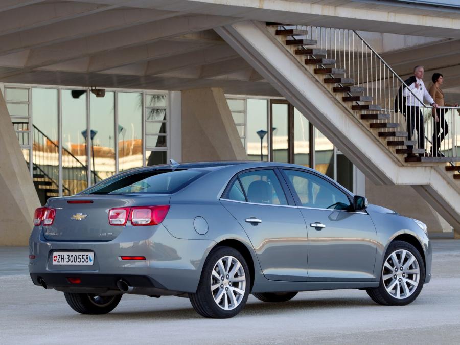  Chevrolet Malibu 2012 года  (EU) (фото 105 из 105)